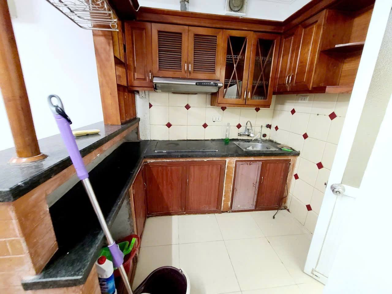 Cho thuê  nhà nguyên căn ngõ 305 Bạch Mai, Hai Bà Trưng 30m x 3T, MT 5.5m, ở và KD - Ảnh 3