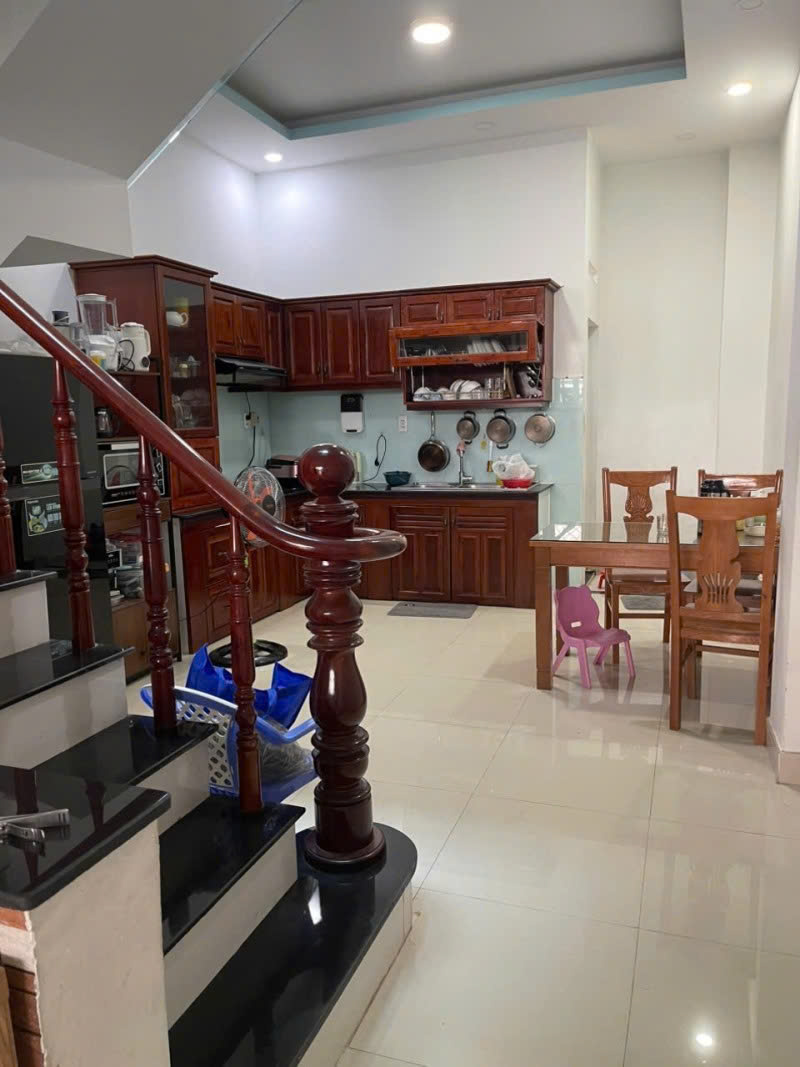 Bán nhà 3 tầng, 54m², 3PN, 3WC, Nguyễn Duy Trinh, Q.9 - 4.3 tỷ - Ảnh 1