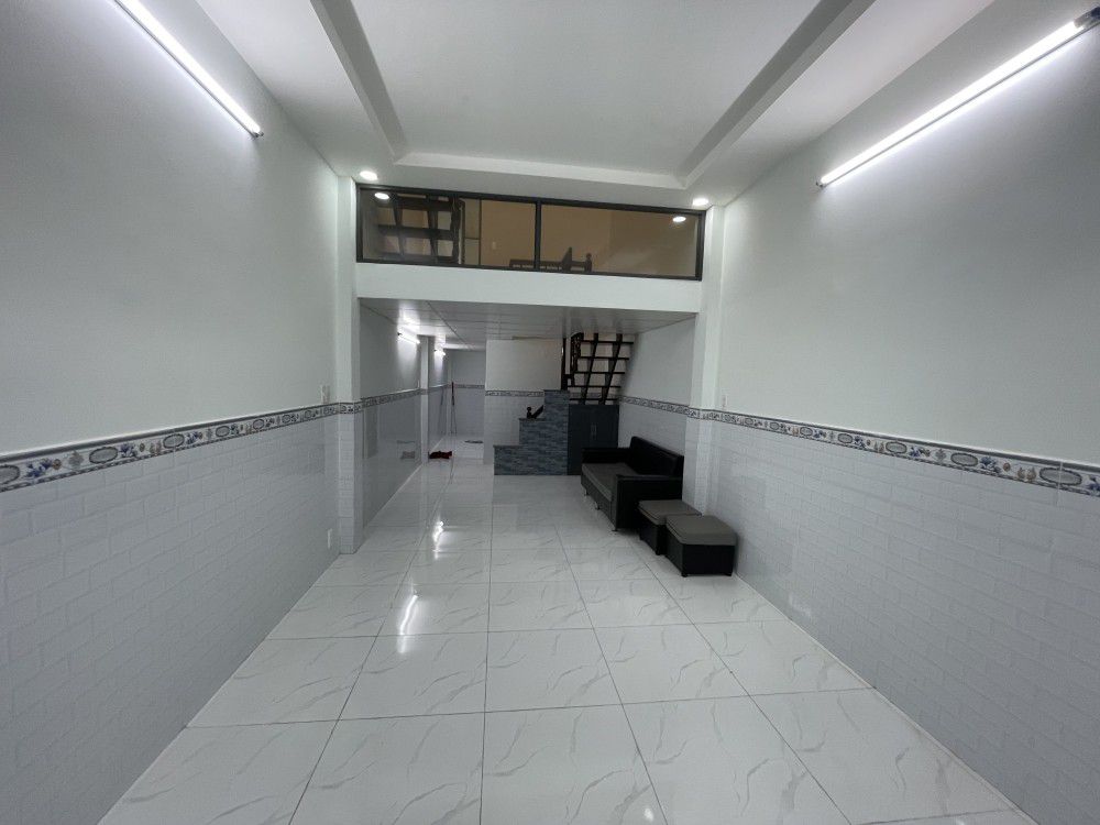 PHƯỜNG 8 VIP- GIÁP TRUNG TÂM Q 10 - HẺM 3.5M THÔNG LẠC LONG QUÂN- 3 TẦNG - 2 PN- VÀI BƯỚC HẺM XE - Ảnh 1