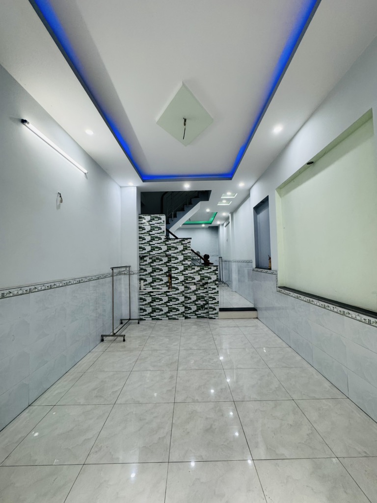 Bán nhà HXT 6m Chiến Lược, gần Tên Lửa, chợ Bình Trị Đông, 42m² - 2 tầng, chỉ hơn 4 tỷ - Ảnh 1
