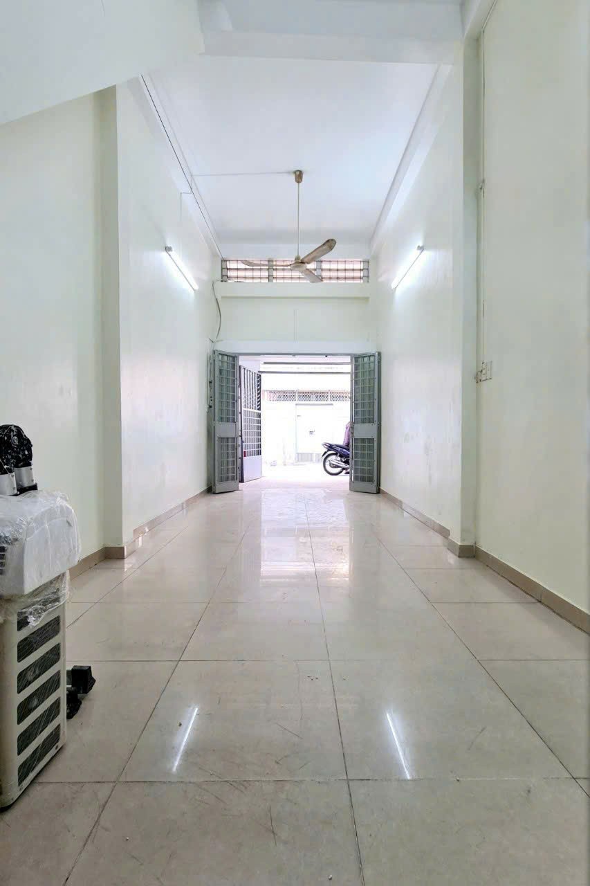 Bán Nhà 2 Tầng Tại Hẻm 650 Đường Điện Biên Phủ, Phường 11, Quận 10, HCM - Ảnh 1