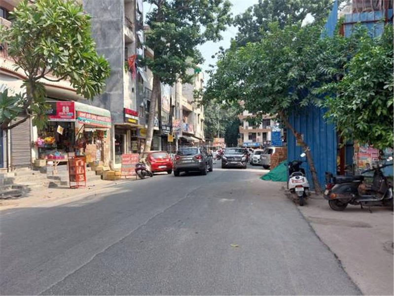 Mặt Phố Bồ Đề dtích 240m,3 tầng,mt 6m,đg ô tô tránh,sân vườn,gara,kdoanh,giá 49.x tỷ - Ảnh 1