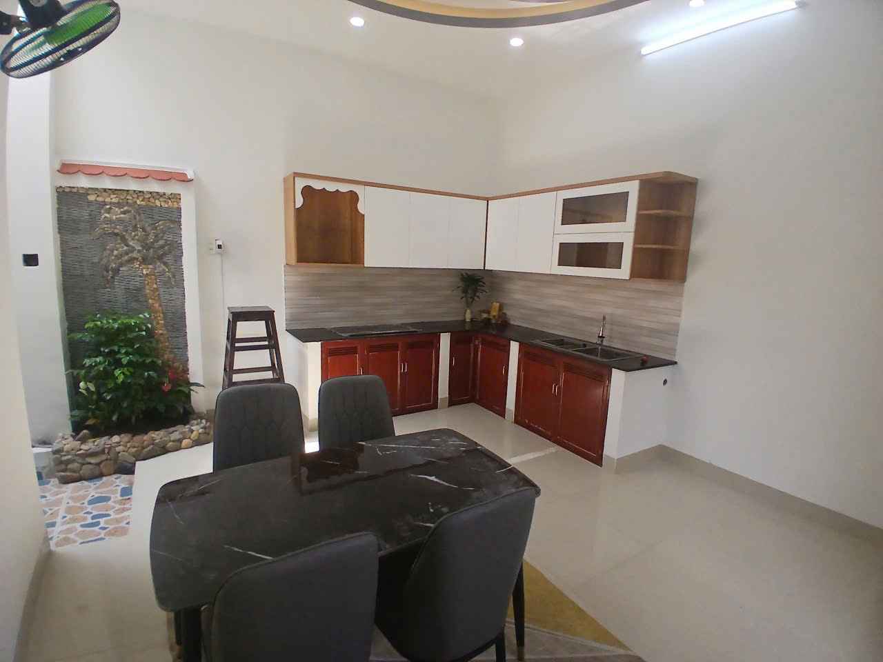 BÁN NHÀ PHÚ VINH, VĨNH THẠNH, NHA TRANG FULL NỘI THẤT, ĐƯỜNG Ô TÔ GIÁ CHỈ 2 TỶ 8 - Ảnh 2