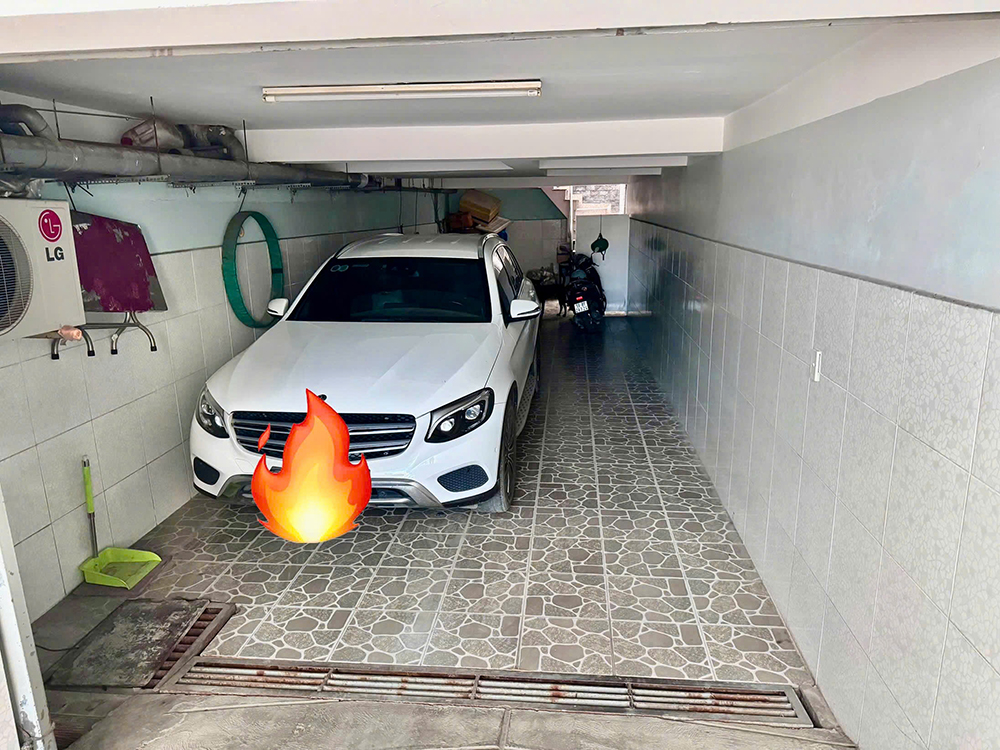 Cho thuê nhà mặt tiền 1 hầm 4 tầng lầu, ngay công viên Cao Đức Lân, nhà đẹp, đường thông - Ảnh chính