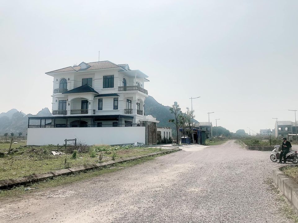 BÁN ĐẤT LK11 KĐT NÚI LONG – HƯỚNG ĐÔNG NAM, GẦN ĐƯỜNG ĐÔI SEP, GIÁ CỰC TỐT - Ảnh chính
