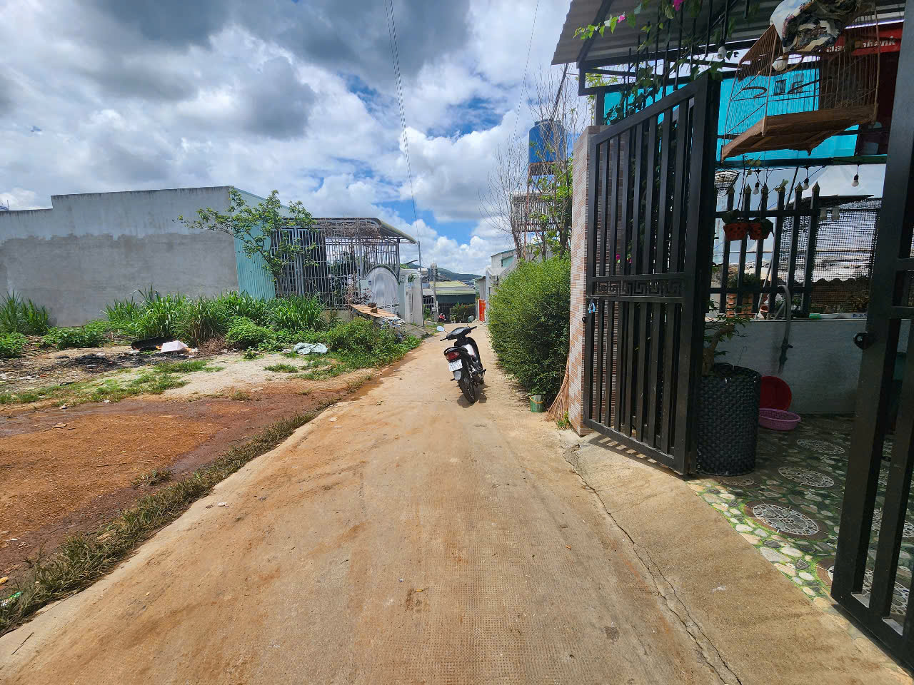 CẦN BÁN CHUNG CƯ HOÀNG HOA THÁM . P 10 - TP ĐÀ LAT - Ảnh 1
