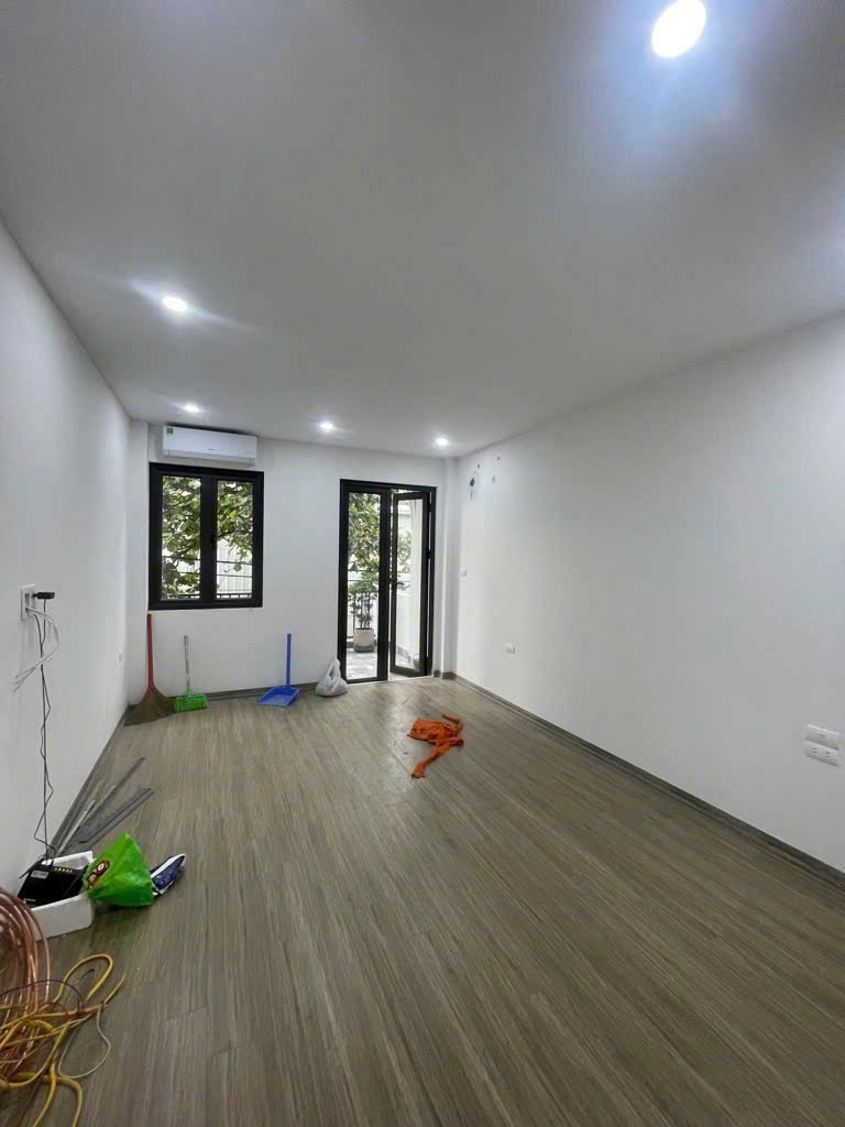 Nhà Đẹp- Giá tốt CHÍNH CHỦ CẦN BÁN NHANH NHÀ mới xây tại quận Long Biên, Tp Hà Nội - Ảnh 1