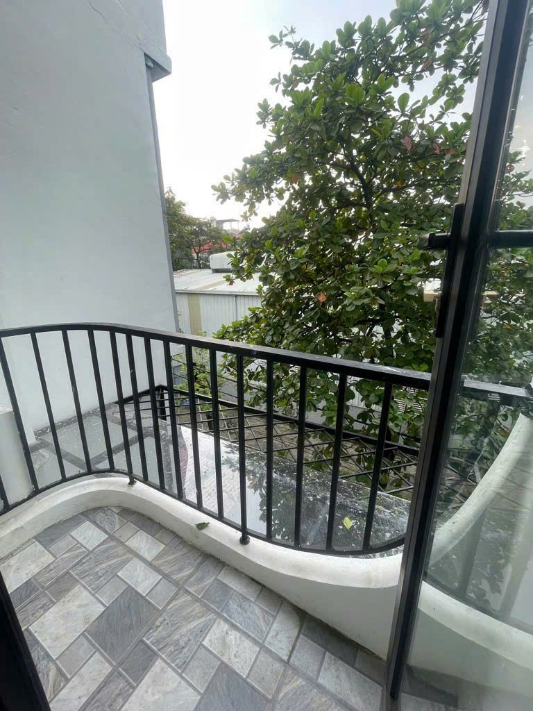 Nhà Đẹp- Giá tốt CHÍNH CHỦ CẦN BÁN NHANH NHÀ mới xây tại quận Long Biên, Tp Hà Nội - Ảnh 2