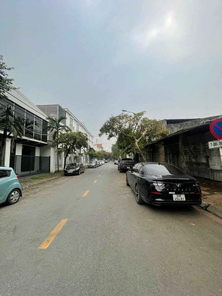 Nhà Đẹp- Giá tốt CHÍNH CHỦ CẦN BÁN NHANH NHÀ mới xây tại quận Long Biên, Tp Hà Nội - Ảnh 3