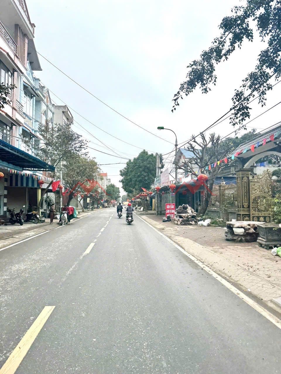 CHÍNH CHỦ BÁN ĐẤT TẶNG NHÀ TRỤC CHÍNH KINH DOANH TẠI THỤY HƯƠNG-CHƯƠNG MỸ-HÀ NỘI - Ảnh 2