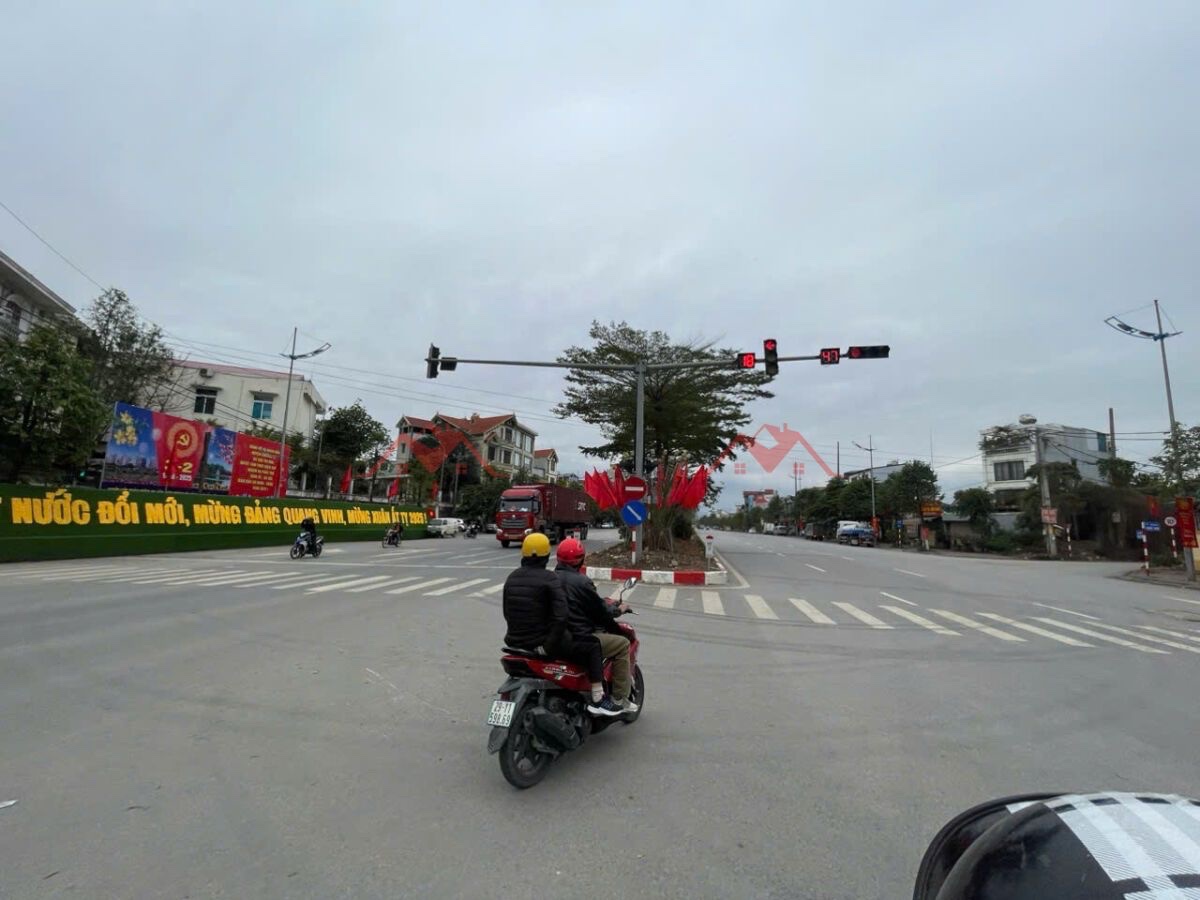 CHÍNH CHỦ BÁN ĐẤT TẶNG NHÀ TRỤC CHÍNH KINH DOANH TẠI THỤY HƯƠNG-CHƯƠNG MỸ-HÀ NỘI - Ảnh 3