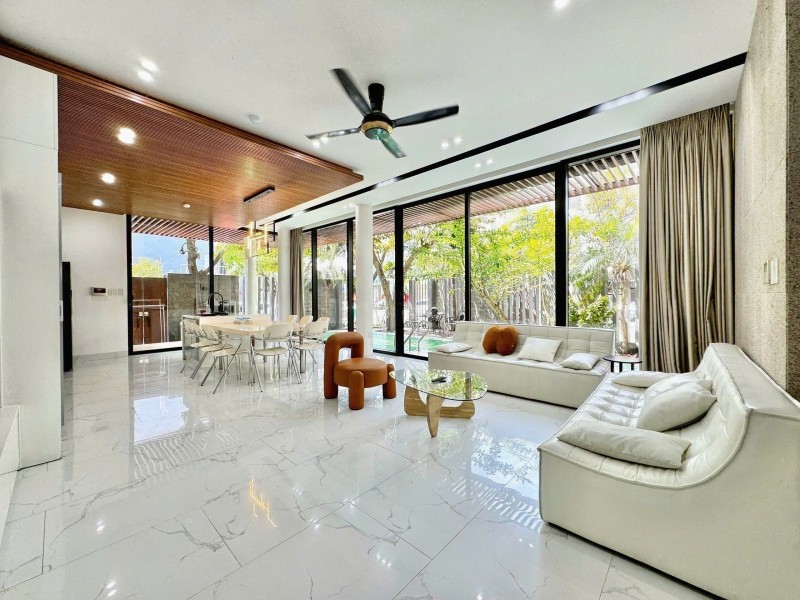 ♣ Villa Góc 2 MT Trường Thi gần Cổng Sân Bay, 194m2, 4 tầng KD, 80tr/th - Ảnh chính