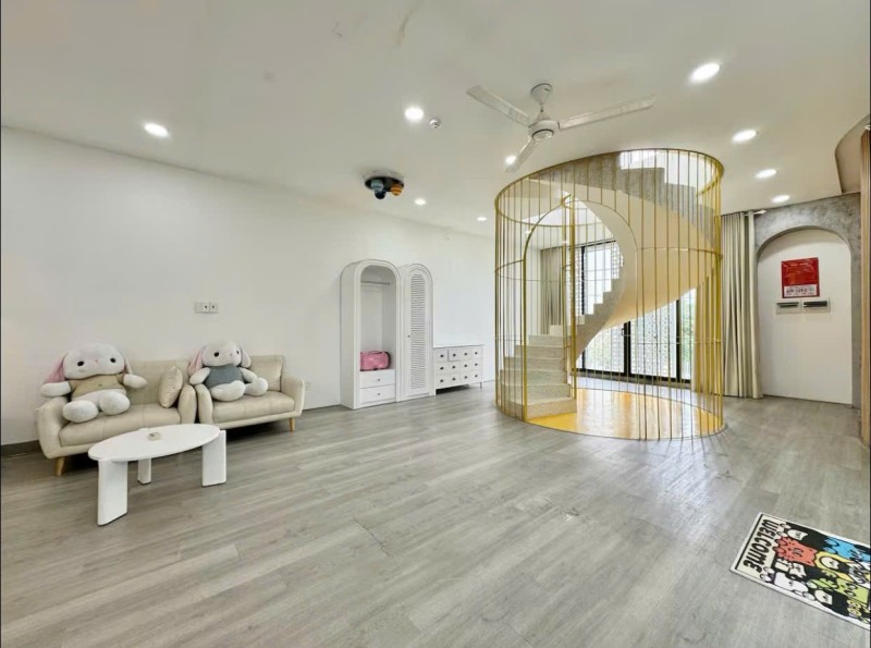 ♪ Villa MT Trường Thi gần Cổng Sân Bay, 184m2, 3 tầng KD, 19.x tỷ - Ảnh 1