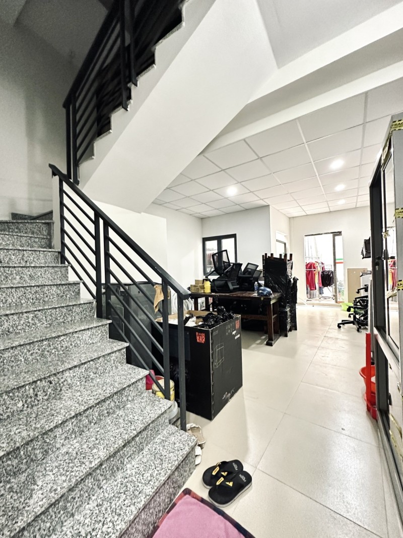 Bán Nhà CHDV Lê Quang Định – 80m2 – Doanh Thu 50 - 60 triệu tháng - Ảnh chính