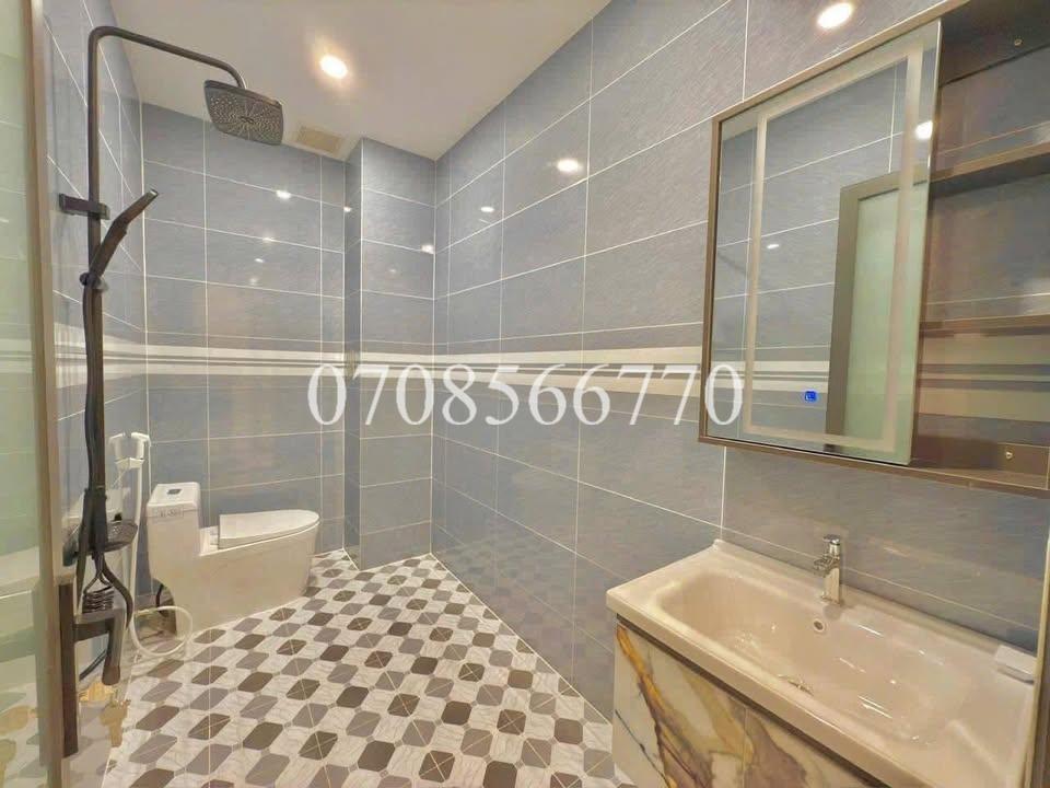 Nhà 1 trệt 1 lầu rẻ như cho gần chợ Bình Điền  vài phút xe máy, 82 m2, giá 1,3 tỷ - Ảnh 2