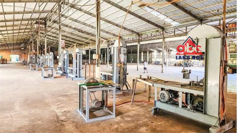 cho thuê nhà xưởng đẹp với khu đất rộng lớn xa dân cư, sản xuất nhiều ngành nghề - Ảnh chính
