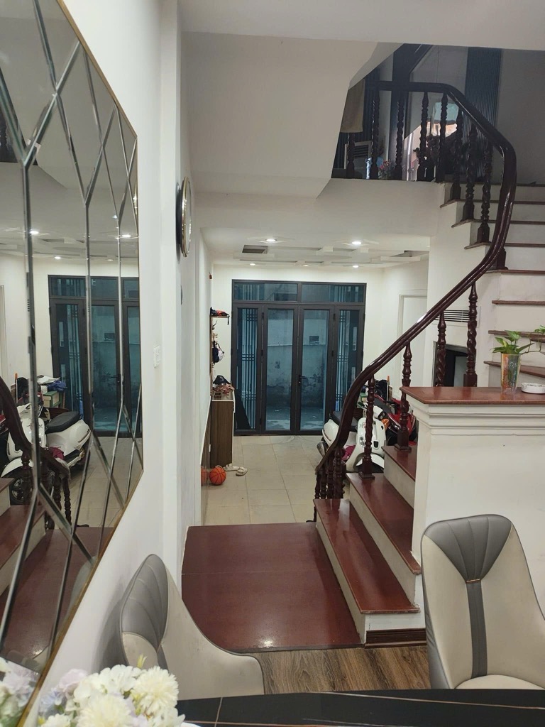 Vị trí: nhà phố Mễ Trì Hạ, ngõ rộng ba gác tránh xe máy, vài chục mét ra chợ, trường học Mễ Trì các - Ảnh 4