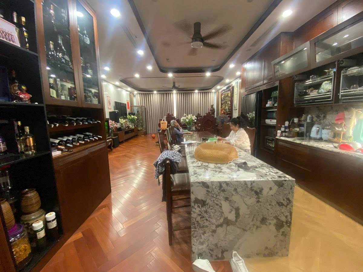 Bán tòa 9 tầng mặt phố Xã Đàn, Đống Đa 100m2 có hầm mặt tiền 6.3m kinh doanh đỉnh - Ảnh chính