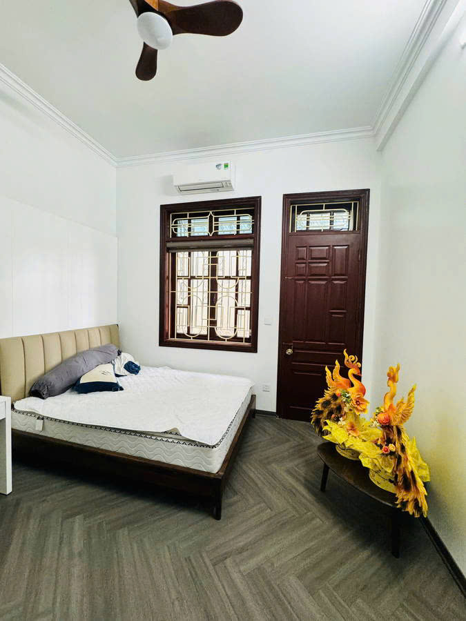 NHÀ MỚI Ô TÔ ĐỖ CỬA Phố Nguyễn Văn Cừ 52m2,X  5 tầng, mặt tiền  6m,11.8 tỷ Long Biên. - Ảnh 1