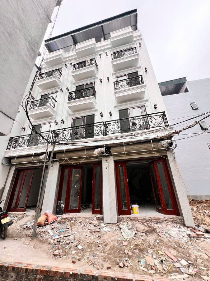 NHÀ MỚI Ở LUÔN Ô TÔ ĐỖ CỬA Bát Khối 30 m2,5 tầng, mặt tiền 3.4m,6.3 tỷ Long Biên. - Ảnh chính