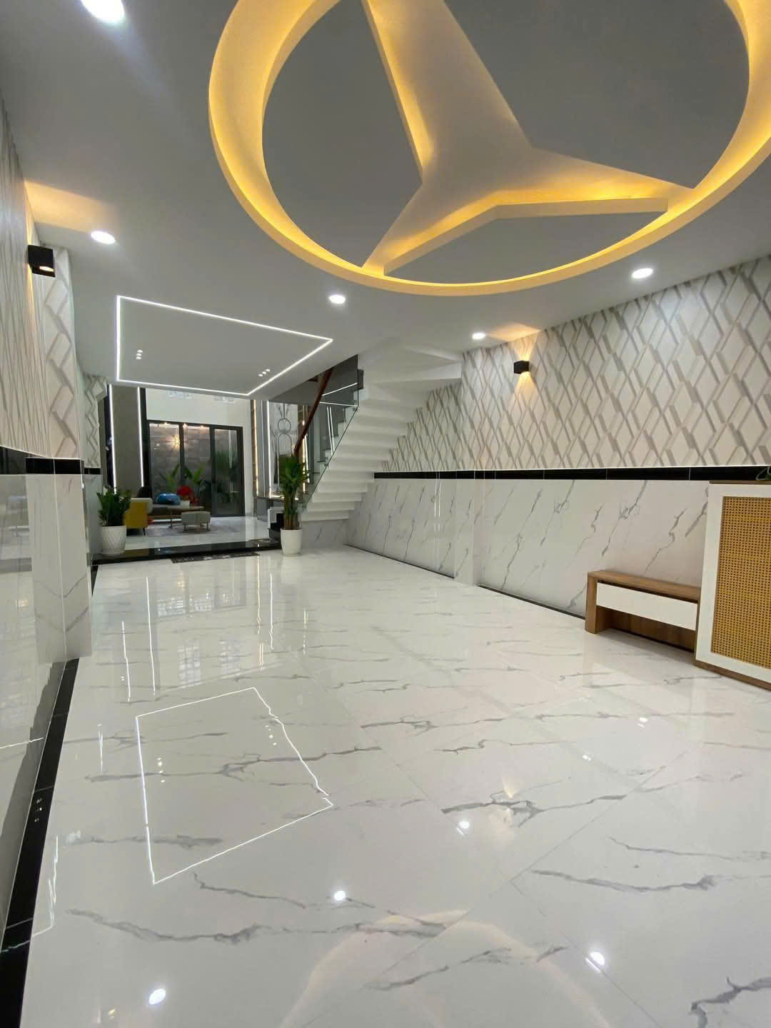 Thu Hồi Vốn Bán Lỗ 600TR - NHÀ MỚI 5 Tầng, DTSD: gần 212M2 sàn - 4PN-5WC – Full nội thất - Ảnh 2