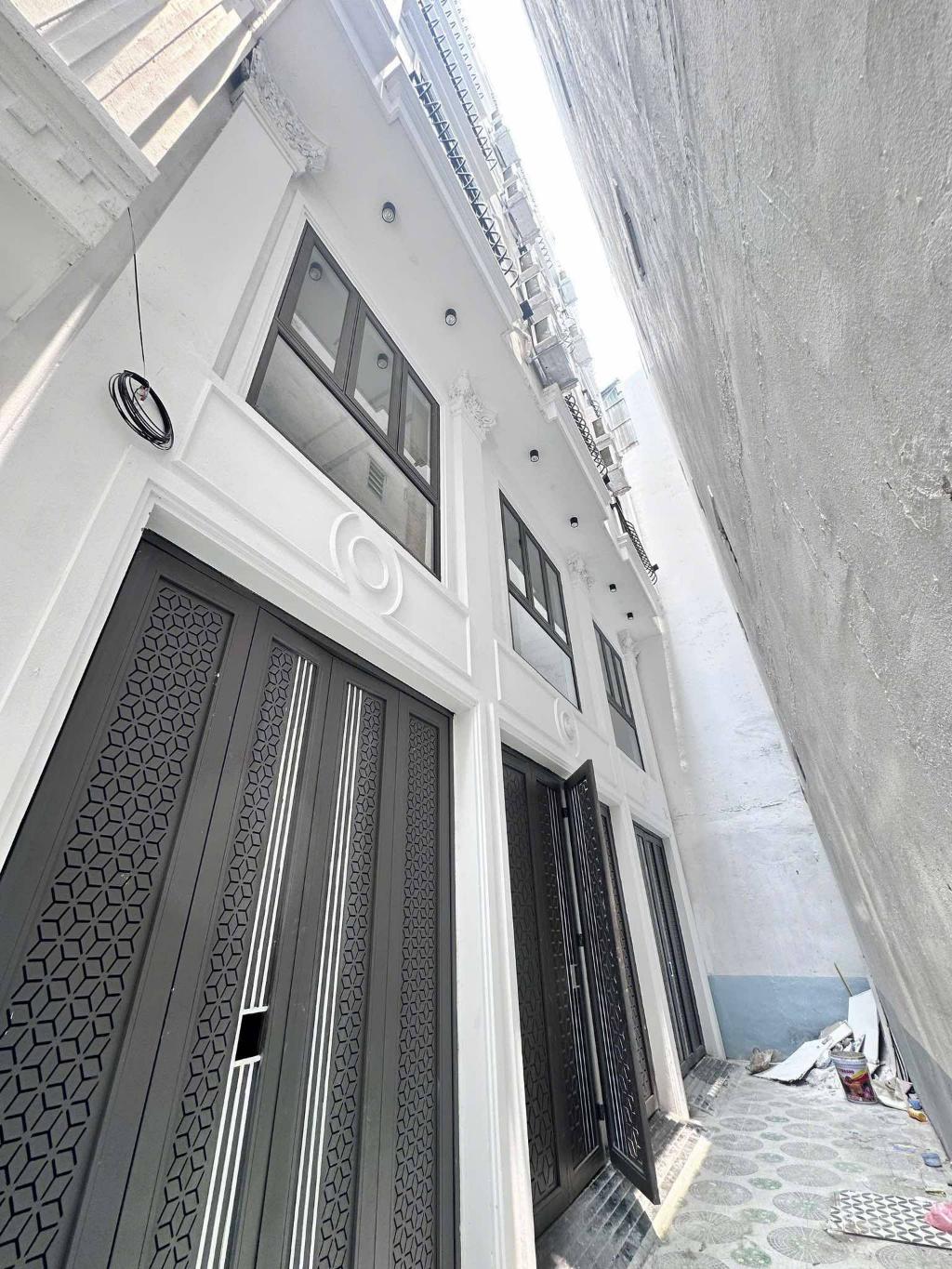 (Tin thật 100%) Bán CCMN 61m2 x 13CH tại phố Trần Cung - Mặt tiền 10m - Nhà gần phố - DT 850tr/năm - Ảnh 1