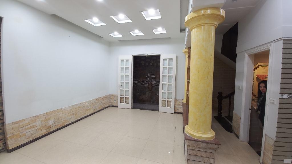 Bán nhà Đống Đa 65 m 5 Tầng 6 ngủ đủ công năng pháp lý chuẩn giá nhỉnh 20 Tỷ - Ảnh 1
