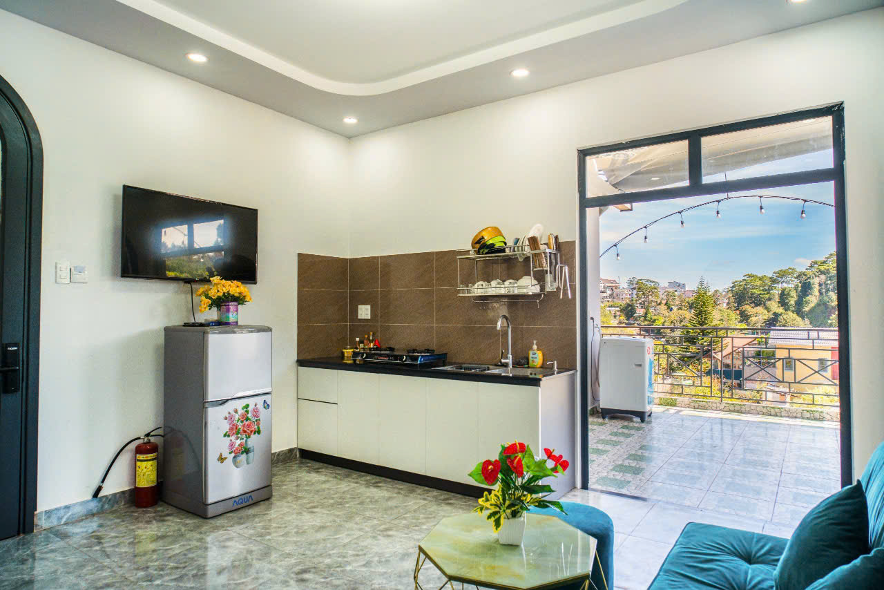 CHO THUÊ VILLA 9 PHÒNG FULL NỘI THẤT MẶT TIỀN NGUYỄN ĐÌNH QUÂN - P5 - ĐÀ LẠT - GIÁ 30TR - Ảnh chính
