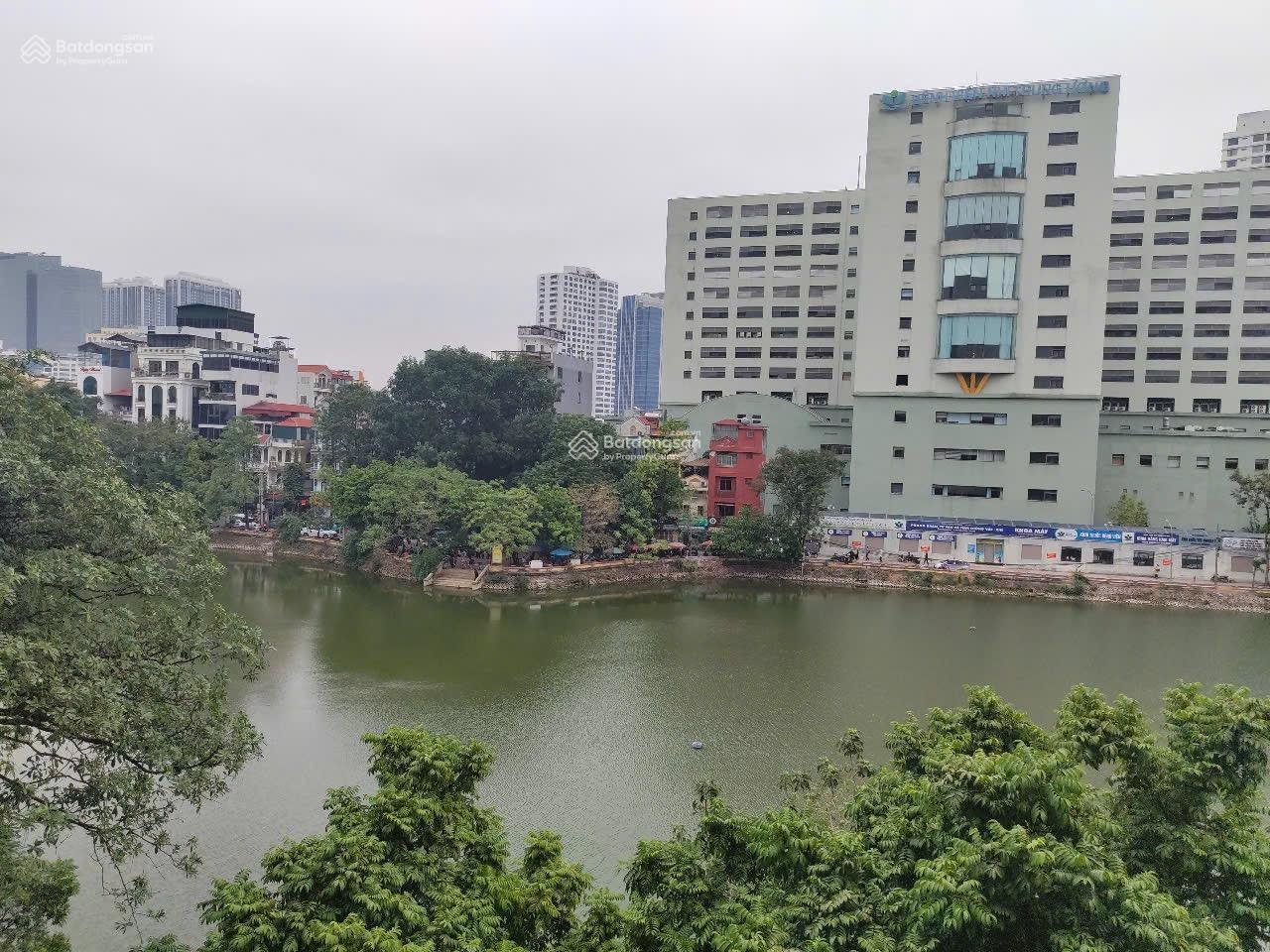 GẤP Bán nhà mặt tiền kinh doanh mặt hồ Chùa Láng vị trí đẹp hiếm có tại Hà Nội - Ảnh 1