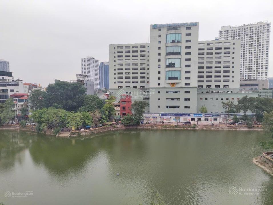 GẤP Bán nhà mặt tiền kinh doanh mặt hồ Chùa Láng vị trí đẹp hiếm có tại Hà Nội - Ảnh 2