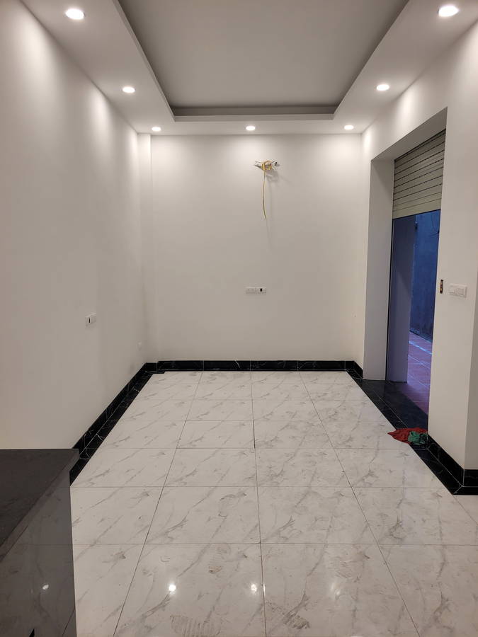 NHÀ MỚI KÍNH KOONG Phúc Lợi 31 m2,X 5 tầng,mặt tiền 4m,4.65 tỷ Long Biên. - Ảnh 1