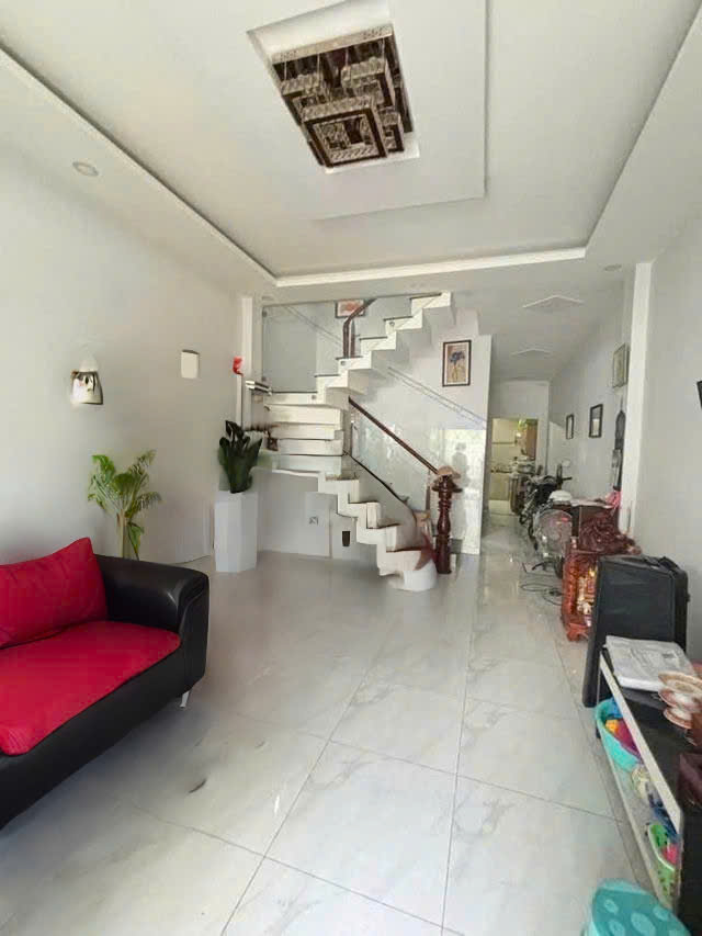 Nhà Mới 3Tầng Cách mặt Tiền 15M Hẻm Thẳng Xe Hơi Sổ Vuông 92m2 Gía 13,5 Tỷ Thương Lượng - Ảnh 1