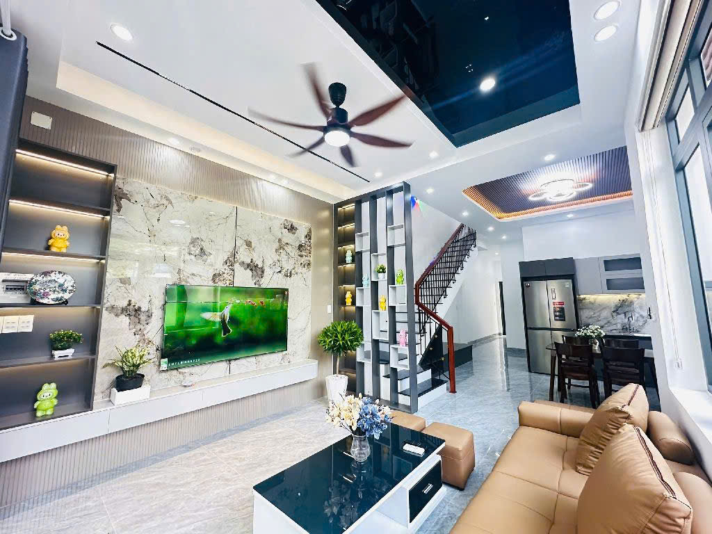 Cần bán nhà lô góc siêu thoáng 100m2- Full nội thất- Dọn vào ở ngay- chỉ 3,x tỷ - Ảnh chính