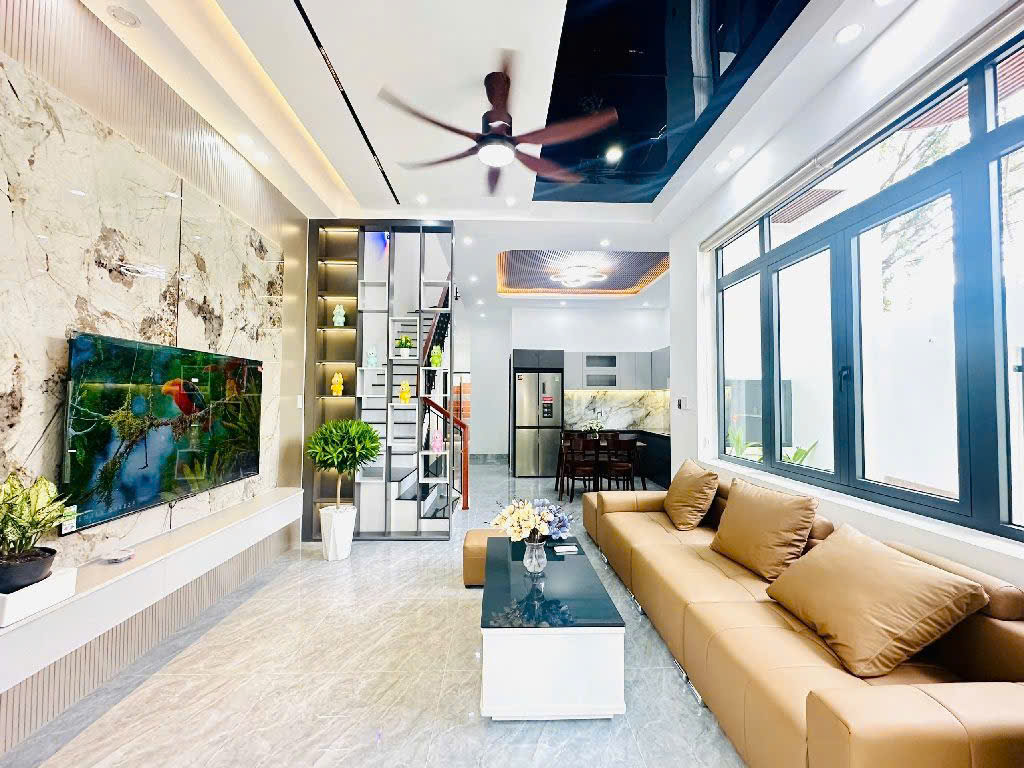 Cần bán nhà lô góc siêu thoáng 100m2- Full nội thất- Dọn vào ở ngay- chỉ 3,x tỷ - Ảnh 3