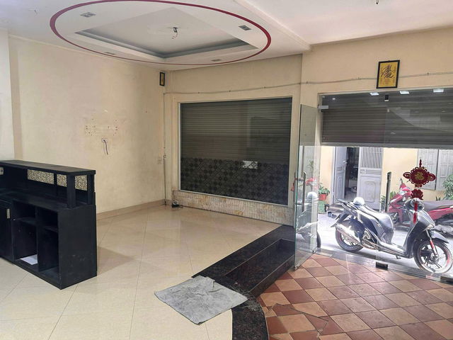 BÁN NHÀ RIÊNG PHỐ Ngô Gia Tự dân xây kiên cố 46 m2,X  4 Tầng mặt tiền  5.8m,7.5 tỷ Long Biên. - Ảnh 1