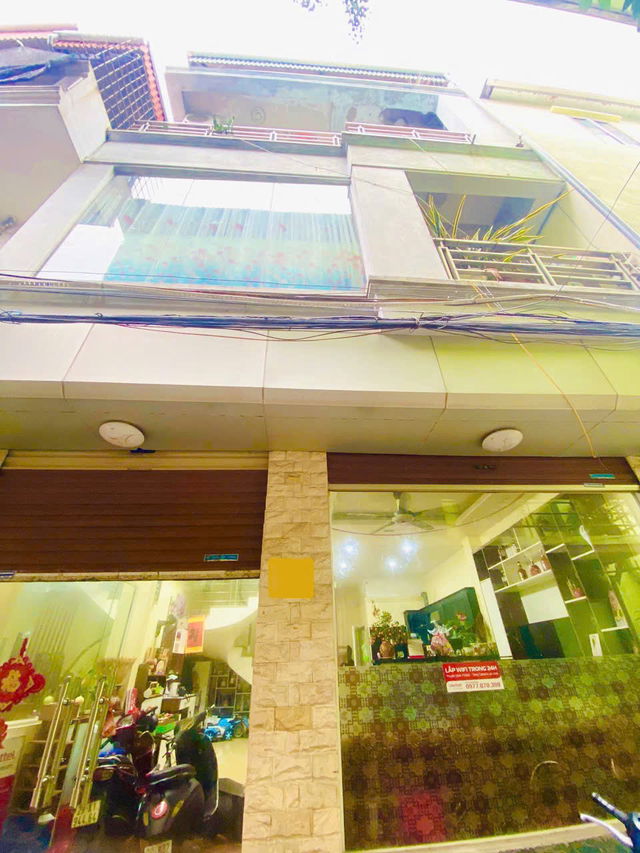 BÁN NHÀ RIÊNG PHỐ Ngô Gia Tự dân xây kiên cố 46 m2,X  4 Tầng mặt tiền  5.8m,7.5 tỷ Long Biên. - Ảnh chính