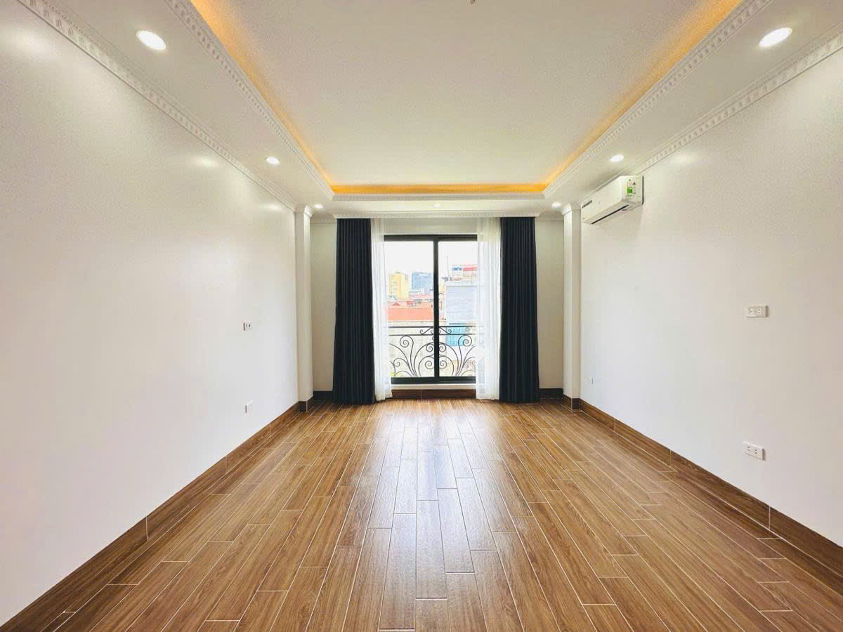 NGÕ 68 CẦU GIẤY , THANG MÁY DT 38m2 6 tầng mặt tiền 4m Giá 12.2 tỷ - Ảnh chính