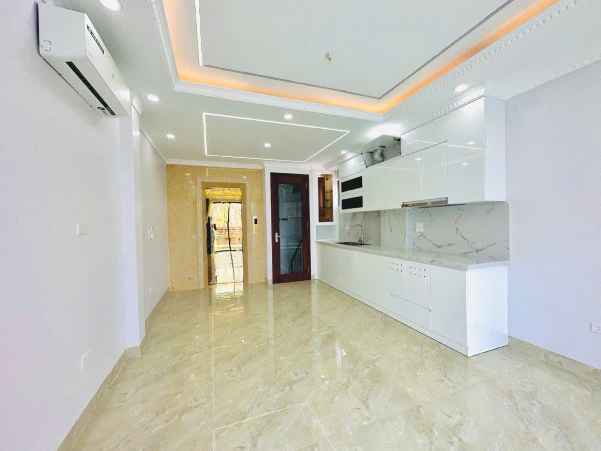 NGÕ 68 CẦU GIẤY , THANG MÁY DT 38m2 6 tầng mặt tiền 4m Giá 12.2 tỷ - Ảnh 1