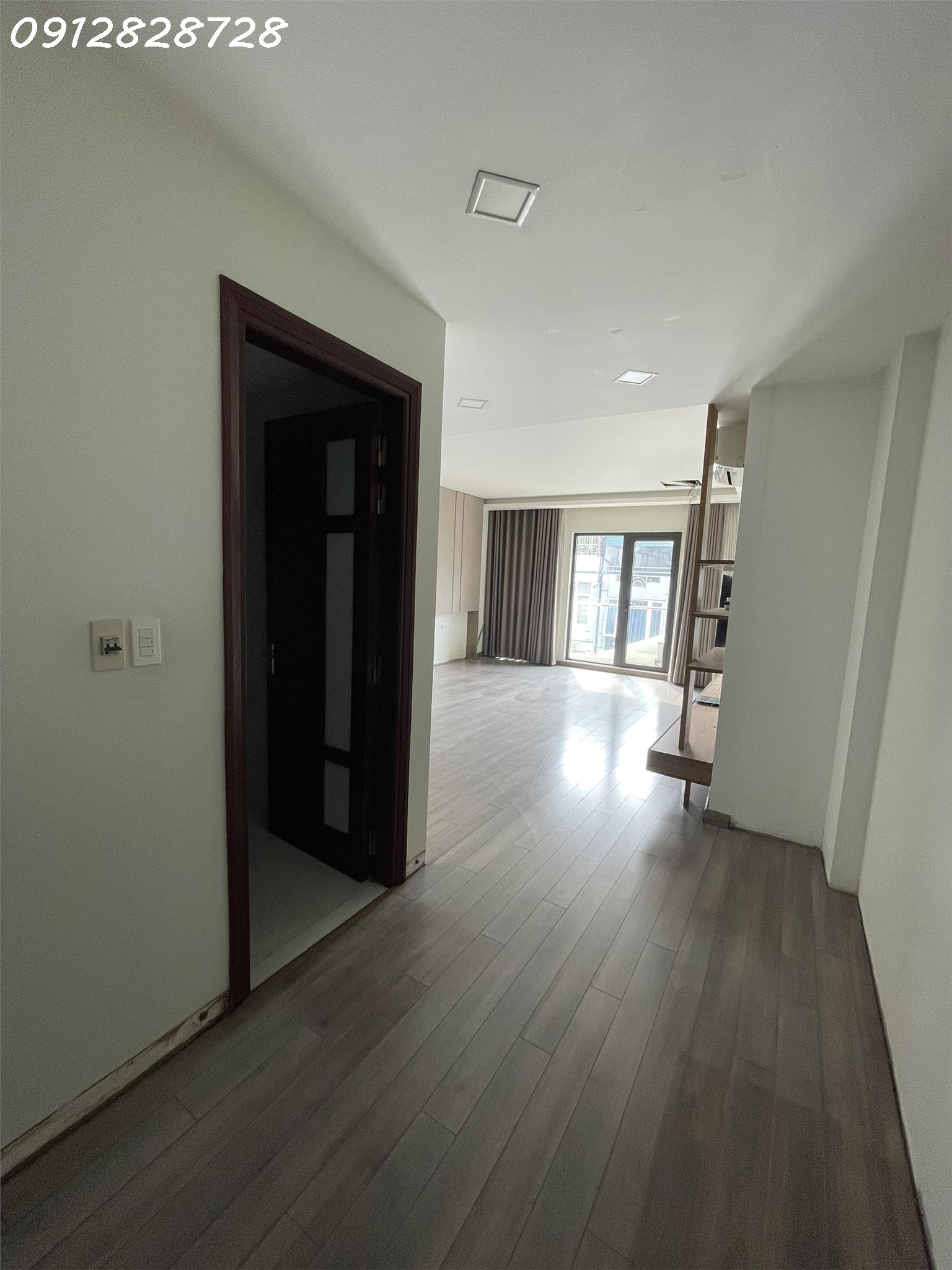 Cho thuê nhà phố 4 sàn từ tầng 2 đến tầng 6 tại 92 La Thành , Ô Chợ Dừa , Đống Đa , Hà Nội - Ảnh 1