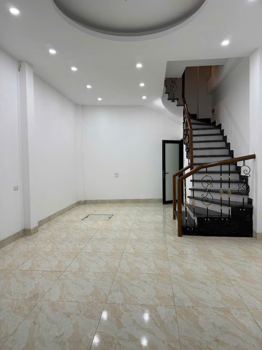 NHÀ ĐẸP QUAN NHÂN - NGÕ Ô TÔ - 6 TẦNG THANG MÁY- FULL NỘI THẤT - DIỆN TÍCH 36M2 CHỈ 9 TỶ - Ảnh chính