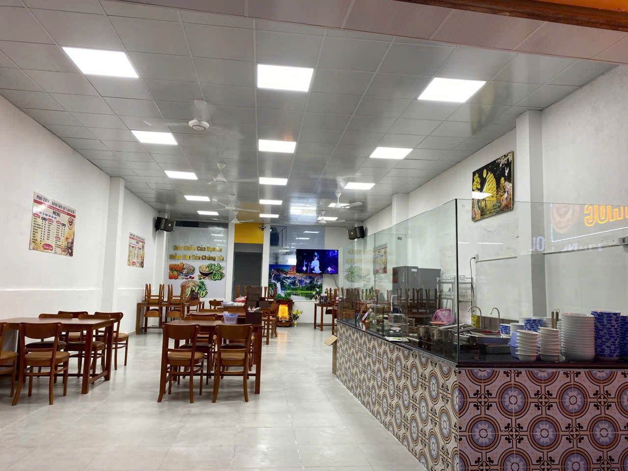 DO CÓ VIỆC MÌNH CẦN CHO THUÊ HOẶC SANG NHƯỢNG LẠI MẶT BẰNG KINH DOANH ĐƯỜNG BẠCH ĐẰNG - TP HỒ CHÍ - Ảnh chính