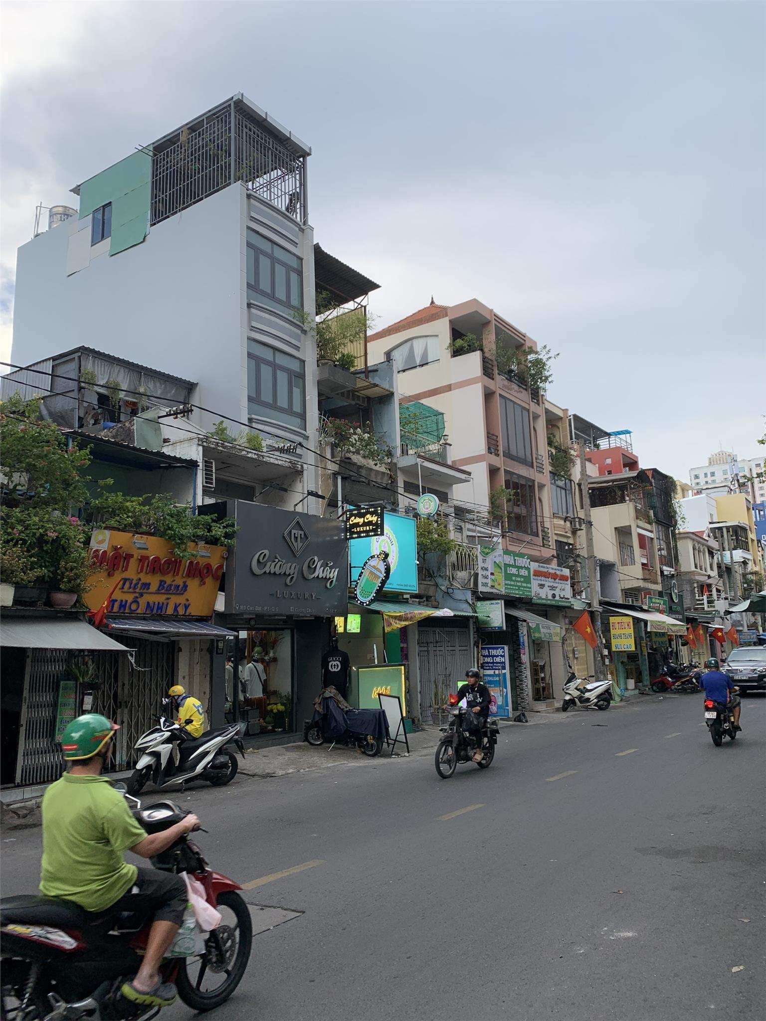 @ NHỈNH 10Tỷ- MẶT TIỀN TT Quận 5-39m2 4Tầng Ngay Nguyễn Biểu-Cao Đạt khu Sầm uất KD Đỉnh. - Ảnh chính