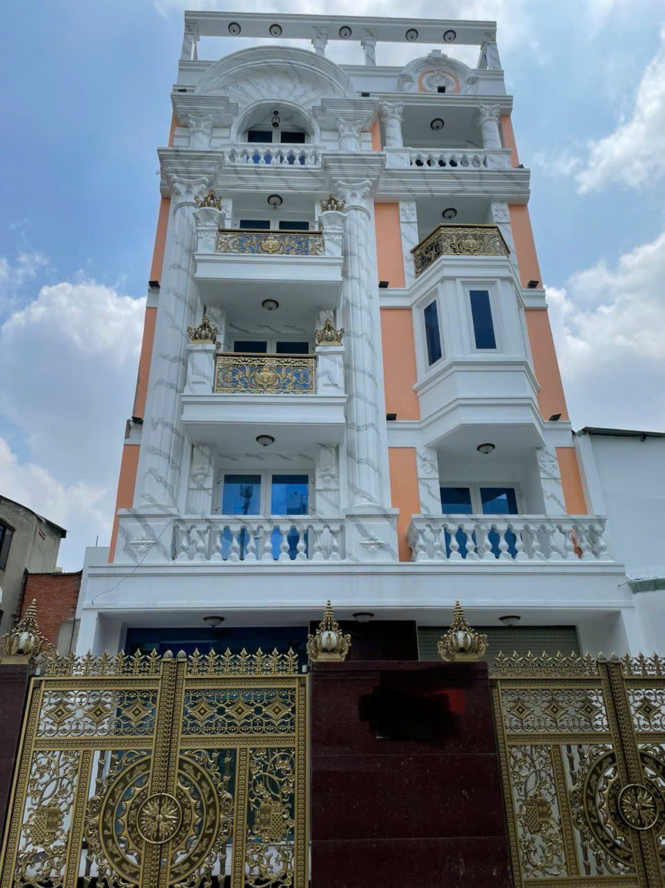 Bán toà nhà  5 lầu TRẦN QUANG KHẢI. Q.1 Diện tích: 8 X 20m Giá 49 tỷ - Ảnh chính