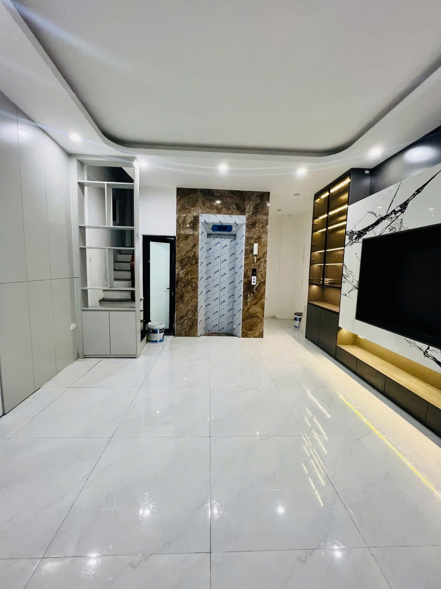 NHÀ ĐẸP SIÊU HIẾM PHỐ VĂN CHƯƠNG -ĐỐNG ĐA - 6T THANG MÁY - GẦN PHỐ - 3 BƯỚC RA HỒ - Ảnh 4