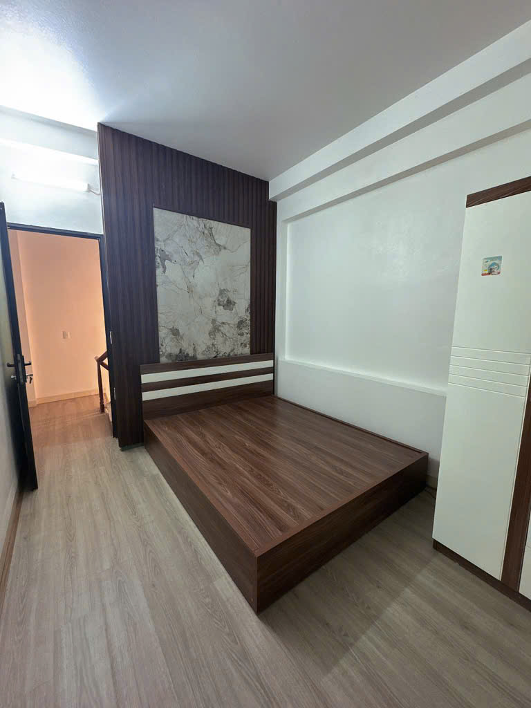 Bán nhà phố Trạm - 36m² x 5 tầng, mặt tiền 6m, vị trí đẹp, giá chỉ 6,1 tỷ! - Ảnh 3