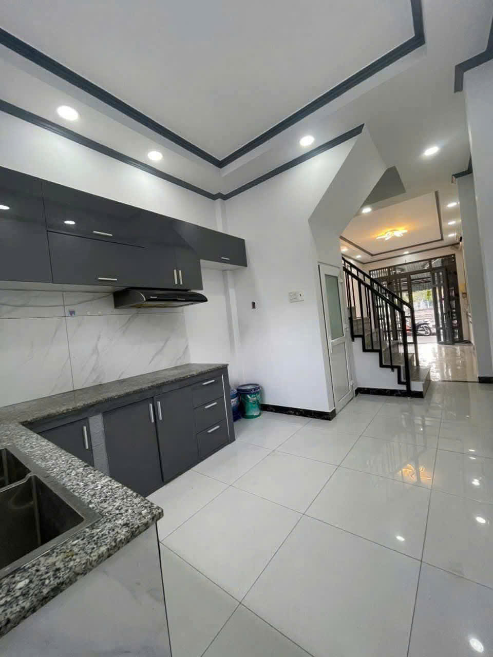 Nhà 10 triệu MT MẠC THIÊN TÍCH 3 phòng ngủ cách 30/4 chỉ 100m - Ảnh 3
