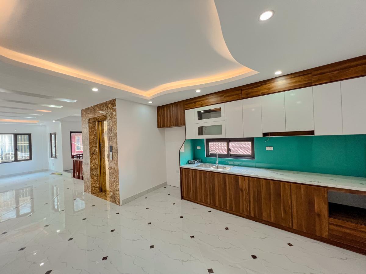 BÁN NHÀ HOÀNG LIỆT – Ô TÔ VÀO NHÀ – VIEW HỒ – THANG MÁY – 50M²  - 12.5 TỶ - Ảnh chính