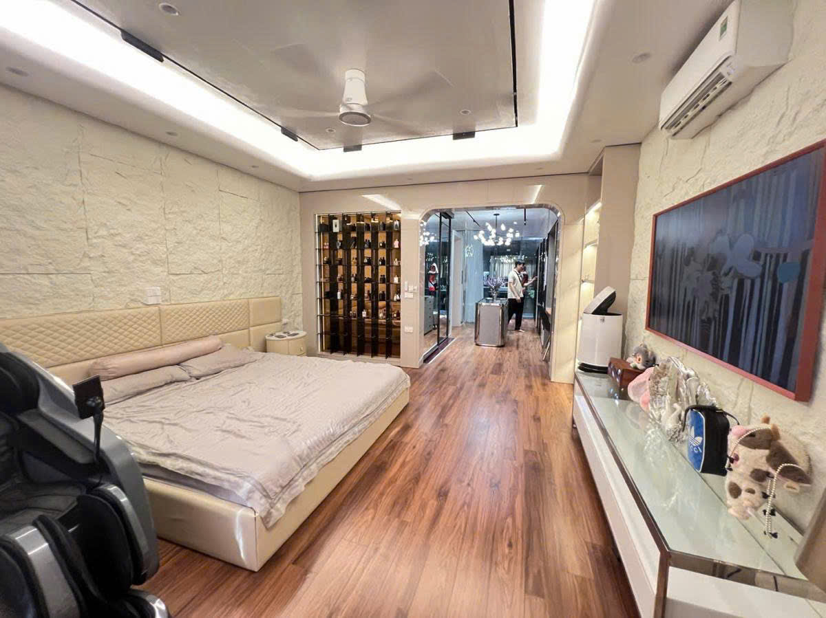 PHÂN LÔ VIP HOÀNG MAI - 7 TẦNG THANG MÁY, GARA OTO, NỘI THẤT XỊN, 20M RA PHỐ - GIÁ 23.5 TỶ - Ảnh 1