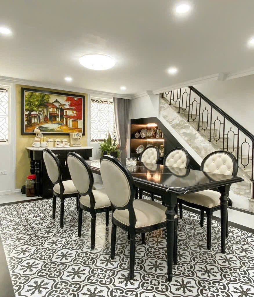 BÁN NHÀ PHÂN LÔ HOÀNG QUỐC VIỆT, LÔ GÓC 6T THOÁNG, VỈA HÈ, ÔTÔ TRÁNH, 43M2 HƠN 14 TỶ - Ảnh 1