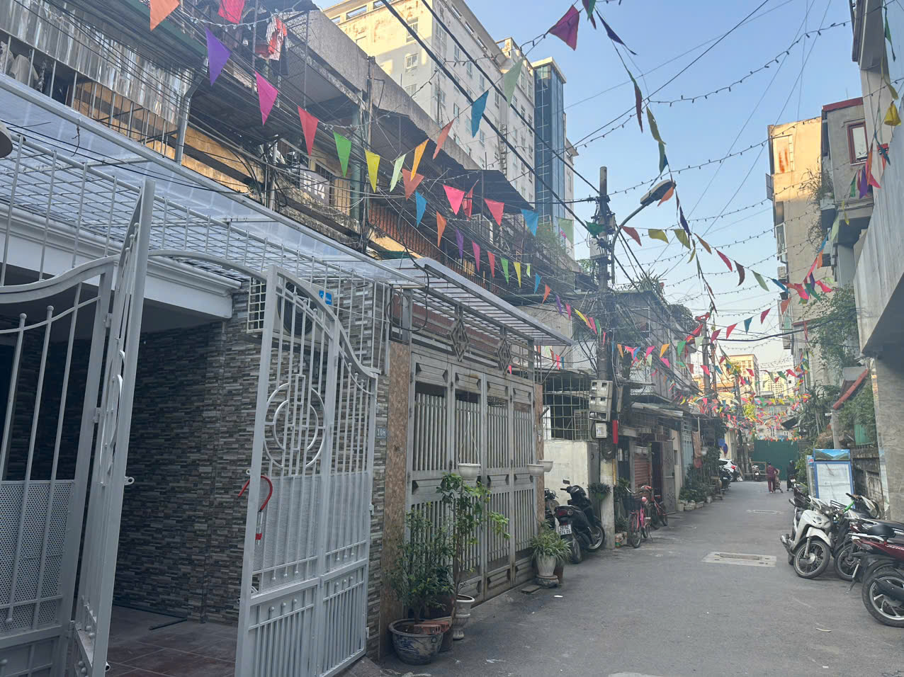 Bán nhà tập thể 90m đẹp như mặt phố tại 487 Nguyễn Trãi ô tô đỗ cửa, Thanh Xuân - Ảnh chính